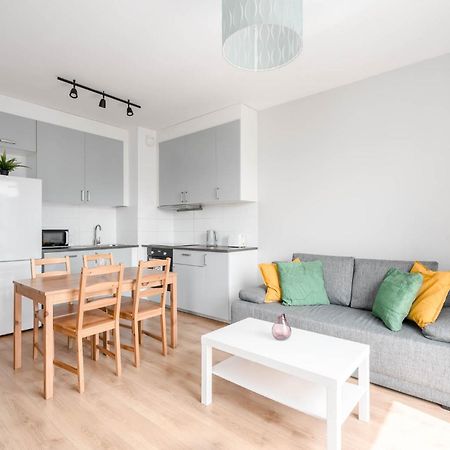 Ferienwohnung Enjoy! Marywilska Warschau Exterior foto