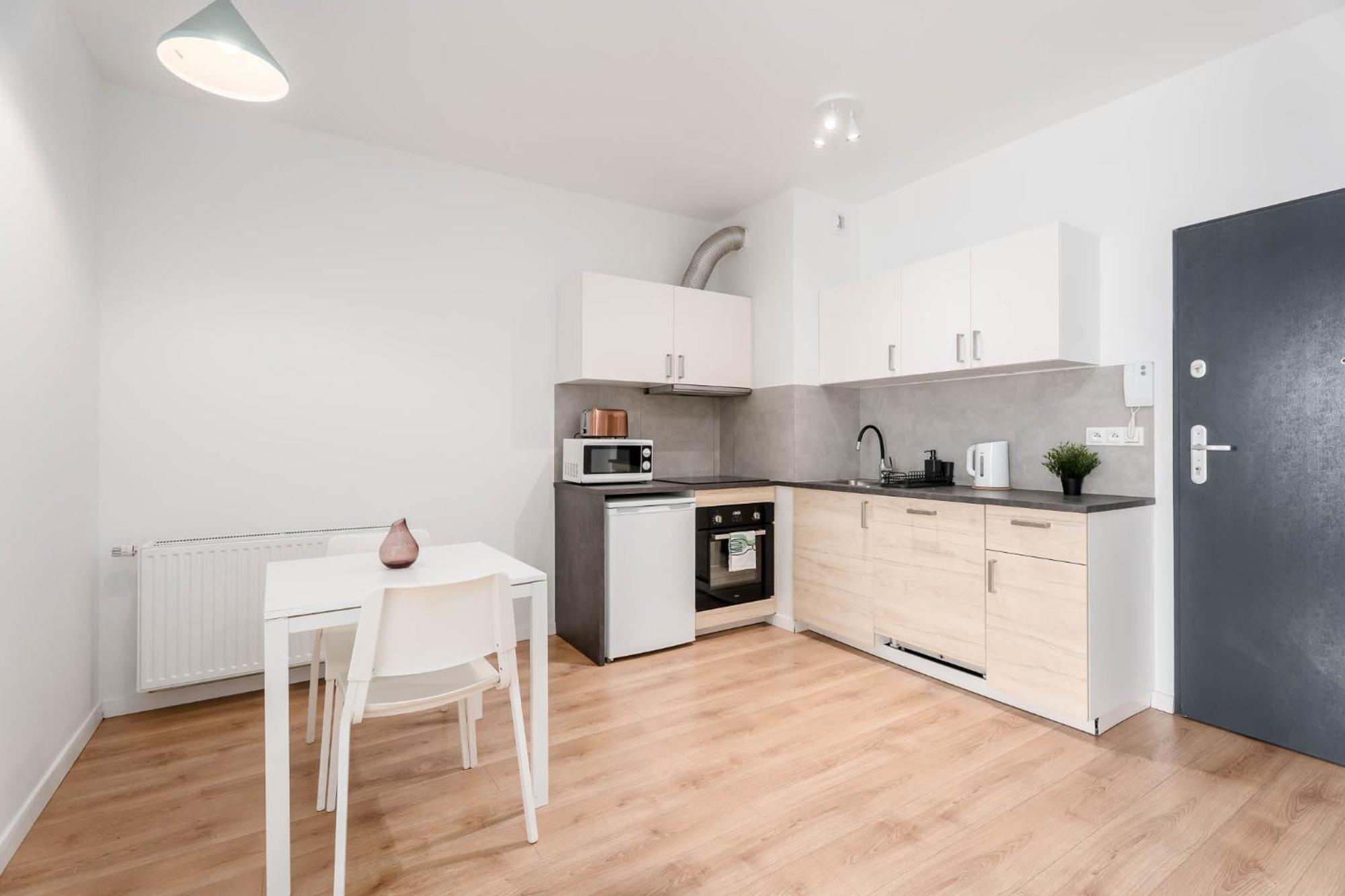 Ferienwohnung Enjoy! Marywilska Warschau Exterior foto